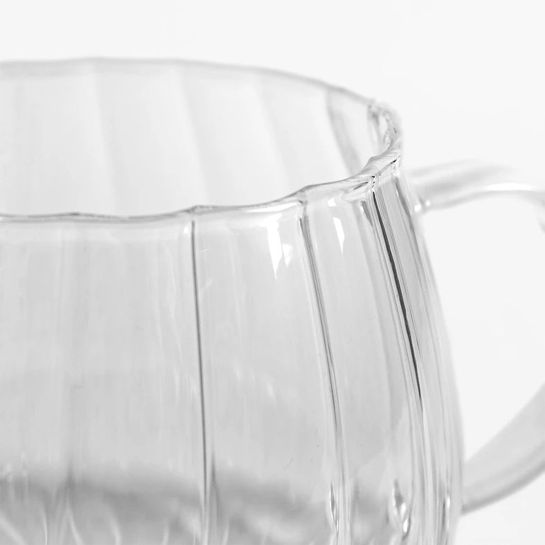 Sklenený hrnček s pásikmi s uškom 350 ml