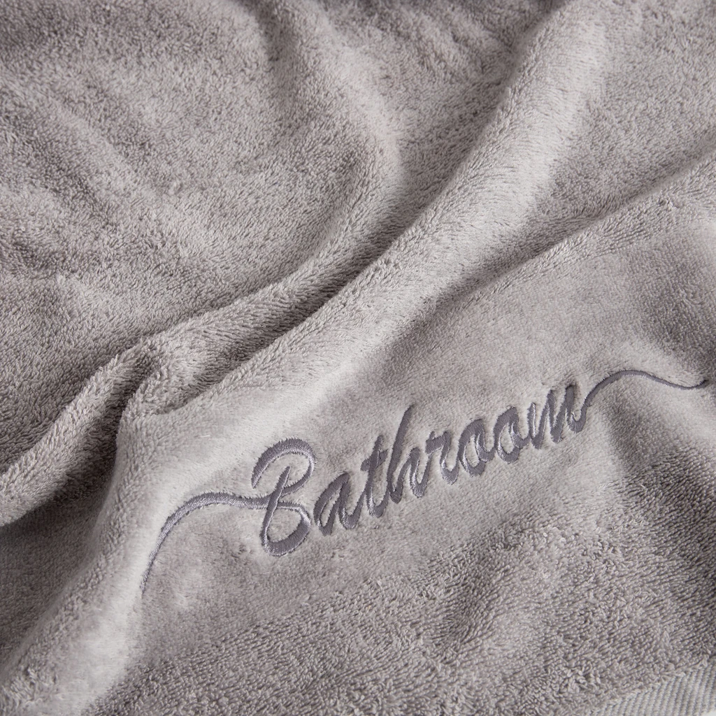 Bavlnený uterák FERRO svetlosivý 70x140 cm