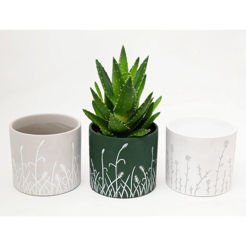 Obal na črepník s motívom kvetov sivý 13 x 12cm