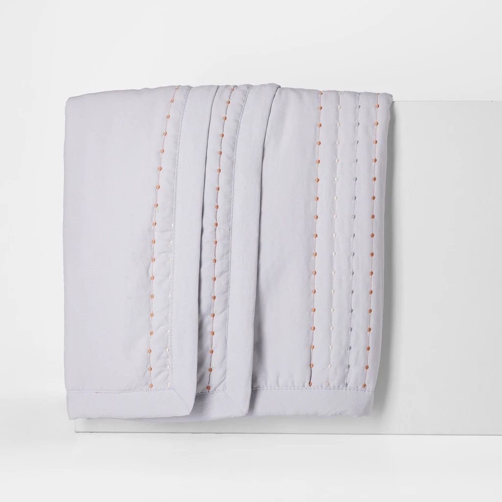 Prehoz na posteľ v sivej farbe VANILLA DOTS 200x220 cm