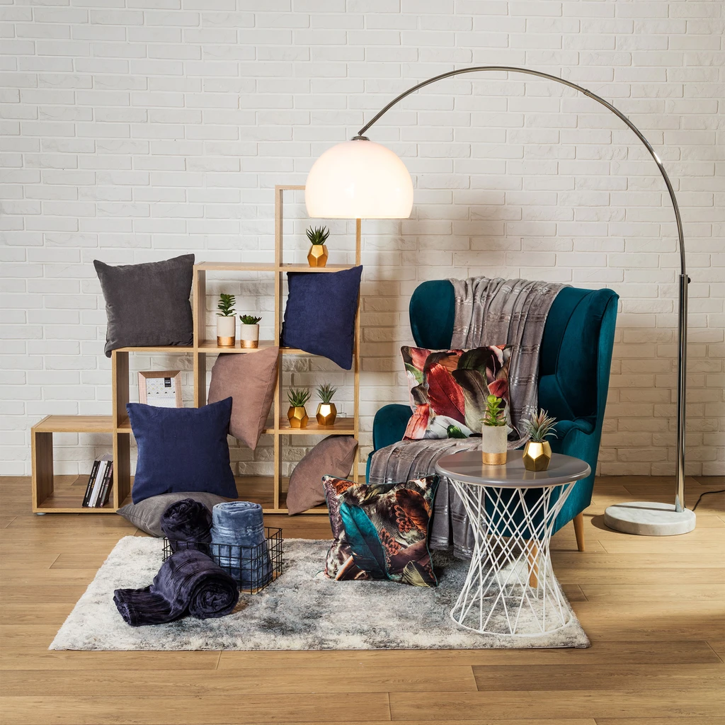 Oblúkové stojace svietidlo do obývačky VISION