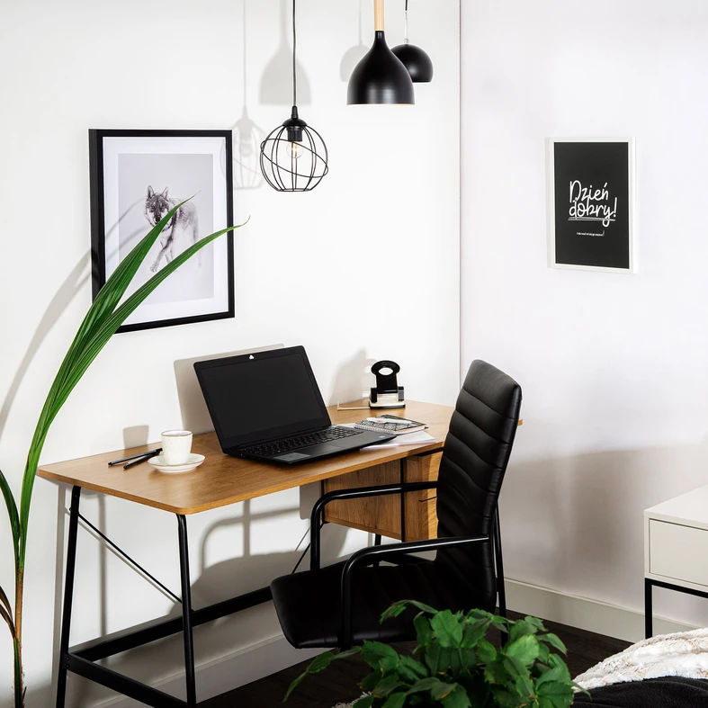 Závesné svietidlo čierne E27 NOAK 1191