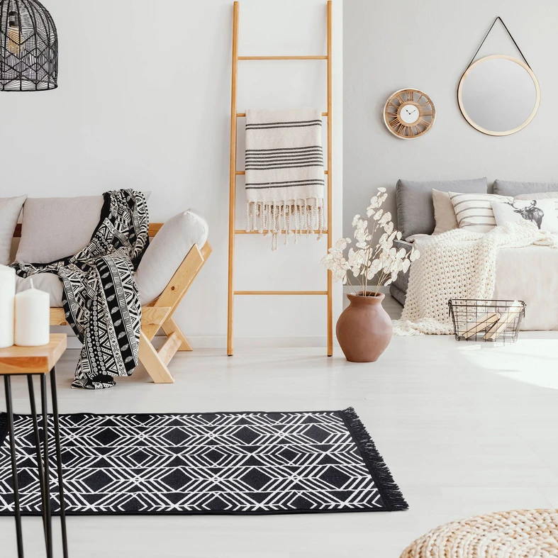 Geometrický koberec čierno-biely ALBORG 50x80 cm