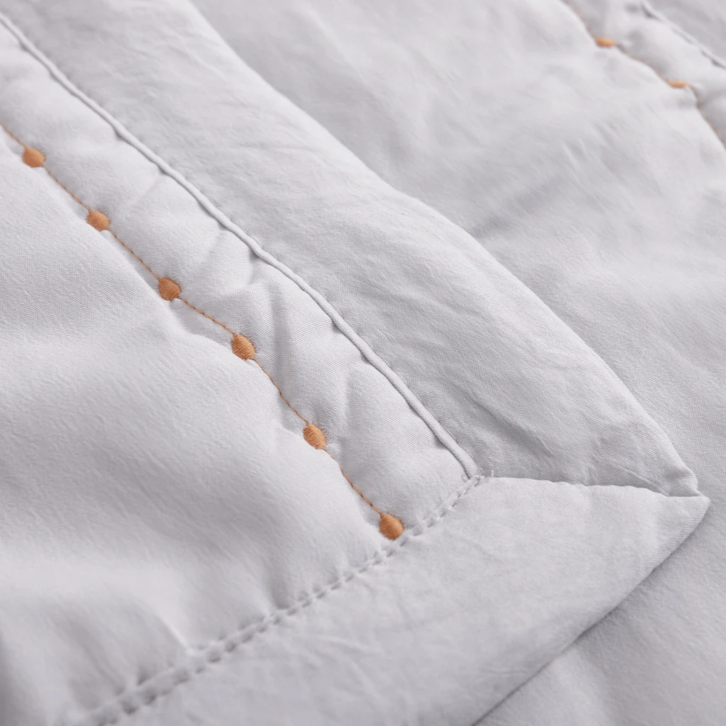 Prehoz na posteľ v sivej farbe VANILLA DOTS 180x200 cm