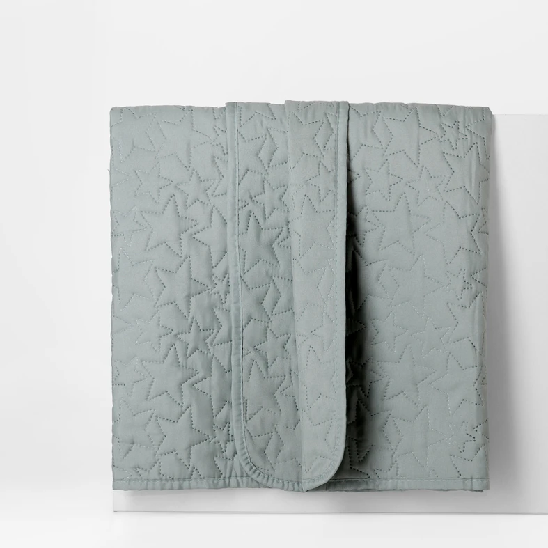 Narzuta na łóżko jasnozielona w gwiazdy