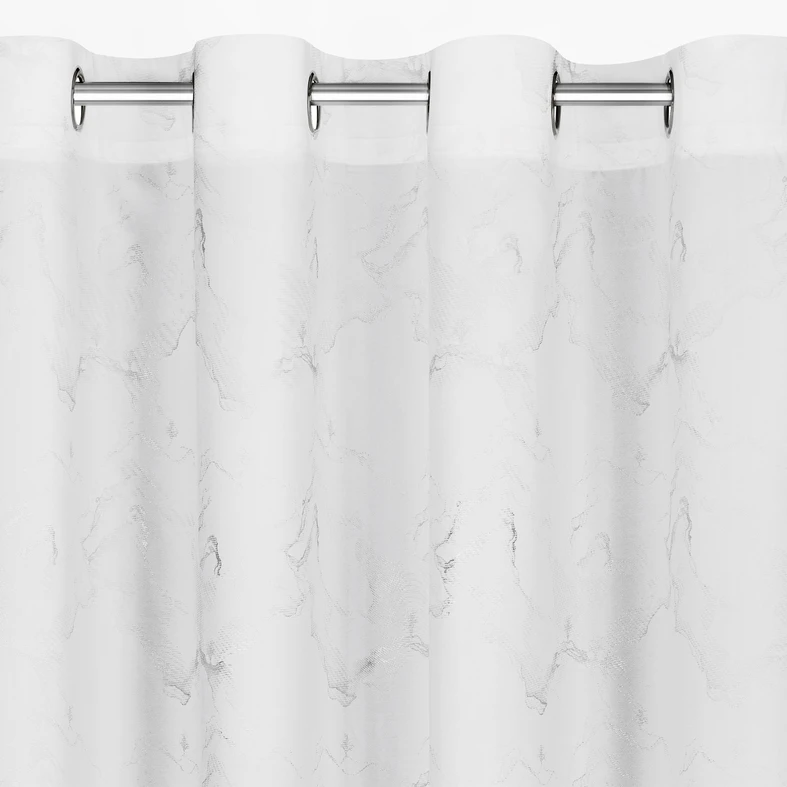 Biała zasłona do salonu z motywem marmurkowym