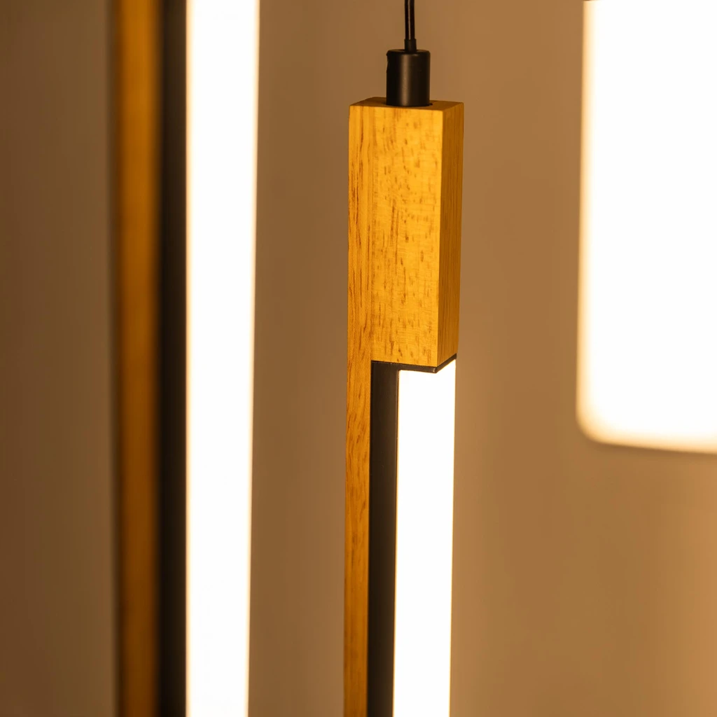 Lampa wisząca ELIOT to oświetlenie do wnętrz przestronnych nowoczesnych z lekką, futurystyczną nutą.