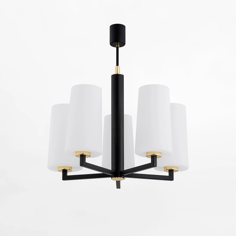 Oprawa lampy przystosowana jest dla 5 żarówek LED typu E27 o mocy 15W