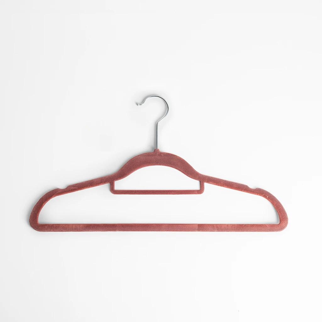 Zamatový tmavoružový vešiak VELVET, sada 5 ks