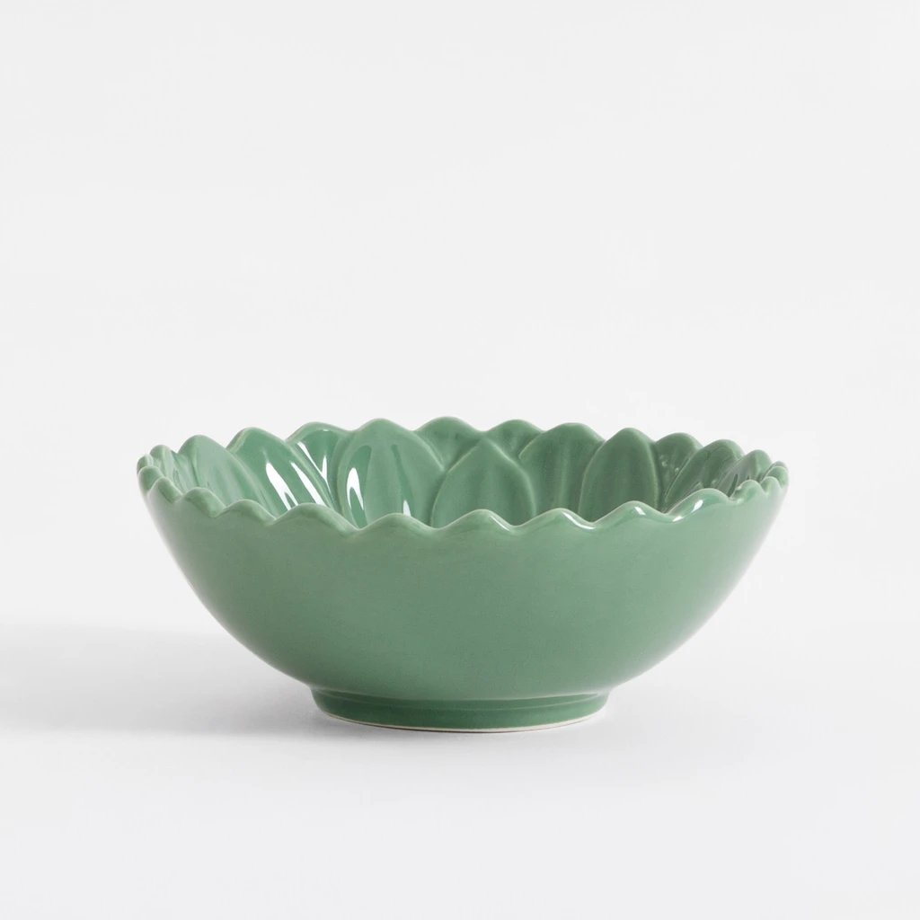 Zielona miska o motywie kwiatka