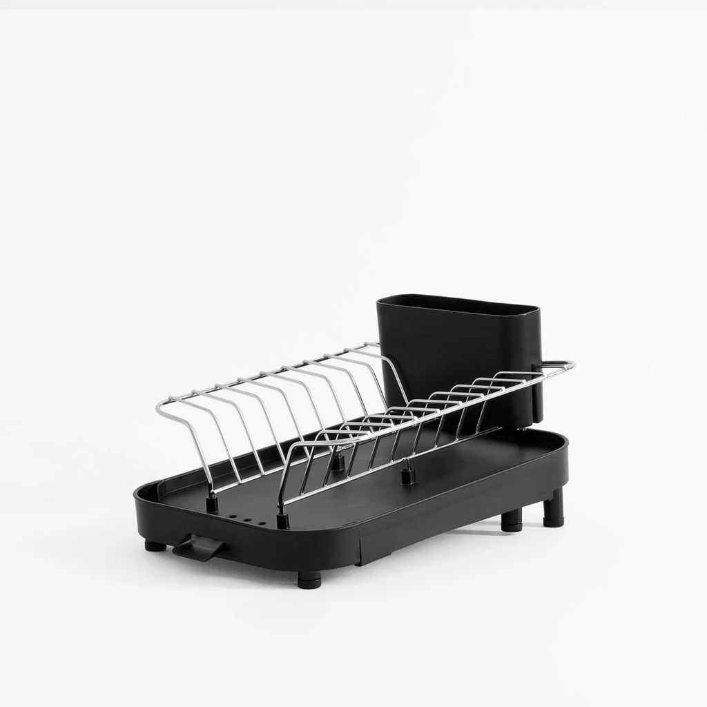 Czarna rozsuwana suszarka na naczynia i sztućce