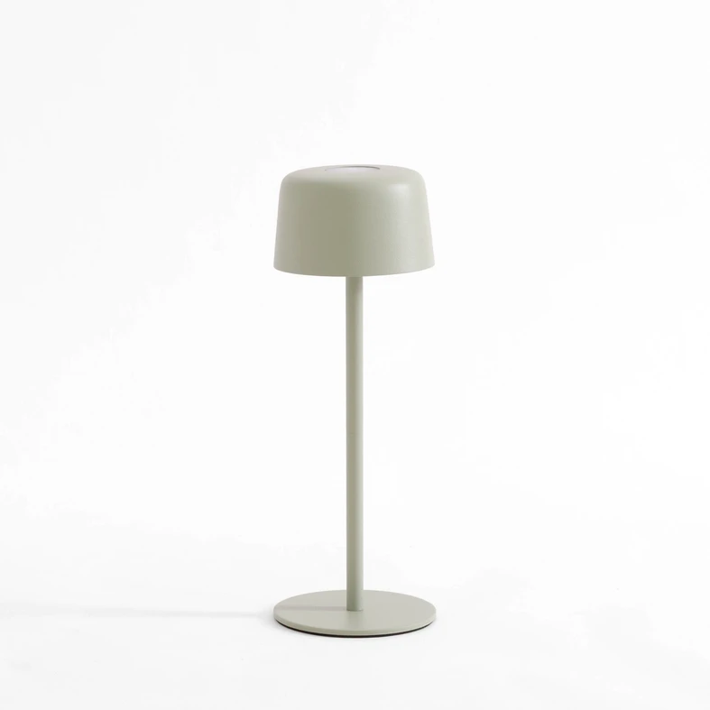 Wbudowane oświetlenie LED w lampie ma moc 2W, emituje strumień świetlny o wartości 80 lumenów.