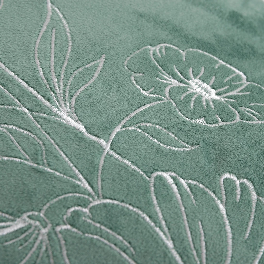 Welurowa poszewka zielona w kwiaty