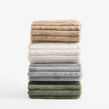 Svetlosivá deka CORDOVA 180x200 cm