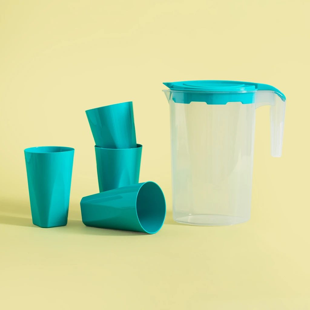 Súprava plastový džbán a 4 zelené poháre