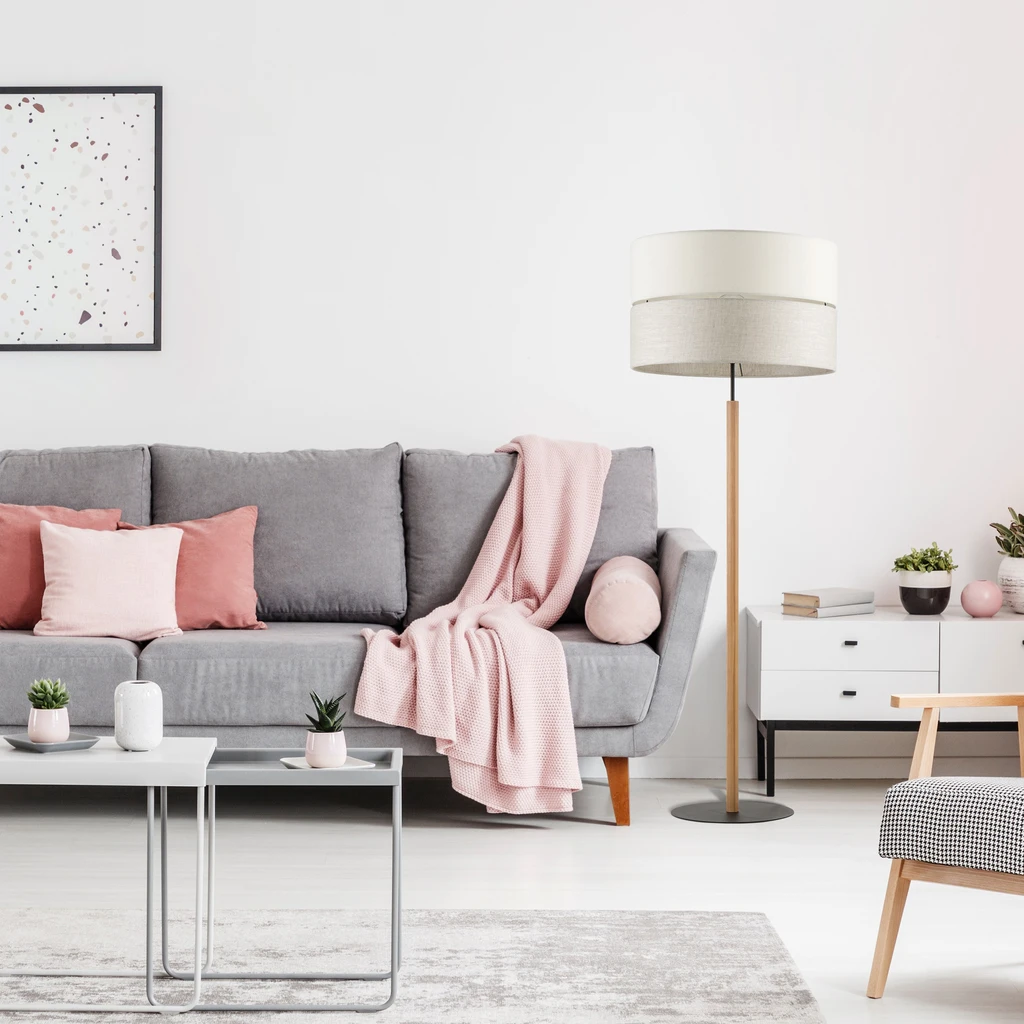 ECO znajdzie wspólny mianownik z materiałami, które kojarzą się z naturą, jak: drewno, kamień, wiklina, czy rattan.