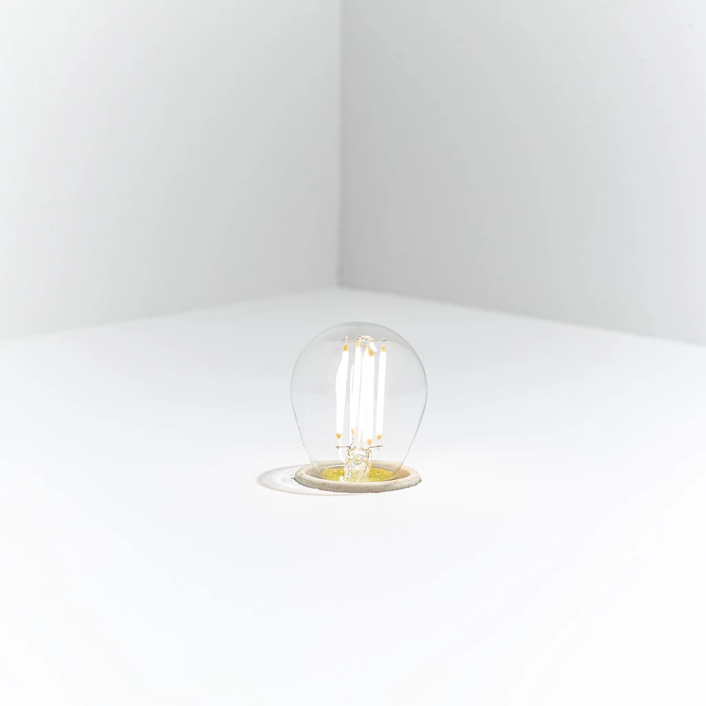 Žiarovka LED E27 4W neutrálna farba ORO-E27-G45-FL-CLARO-4W