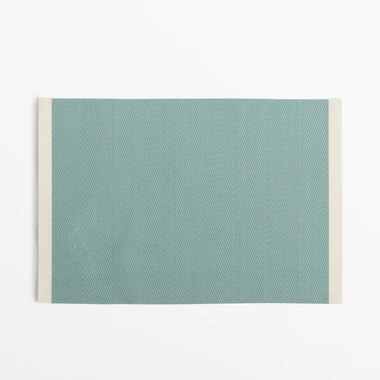 Prestieranie na stôl v mätovej farbe 45x30 cm