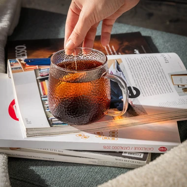 Súprava 2 sklenených hrnčekov s uškom, 380 ml