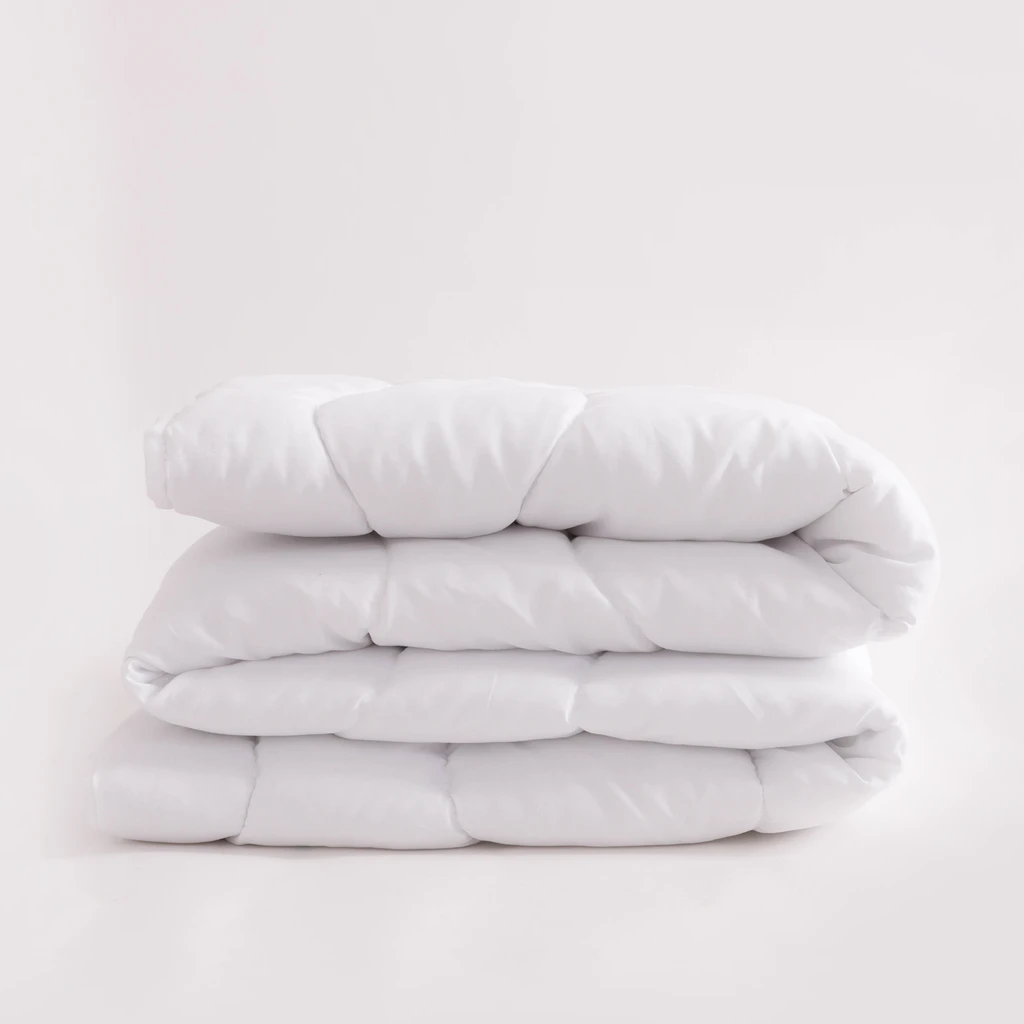 Miękka, letnia kołdra