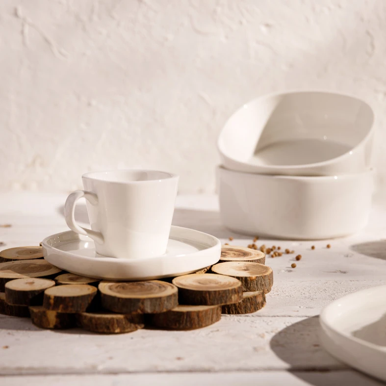 Šálka s podšálkou CARRE 190 ml