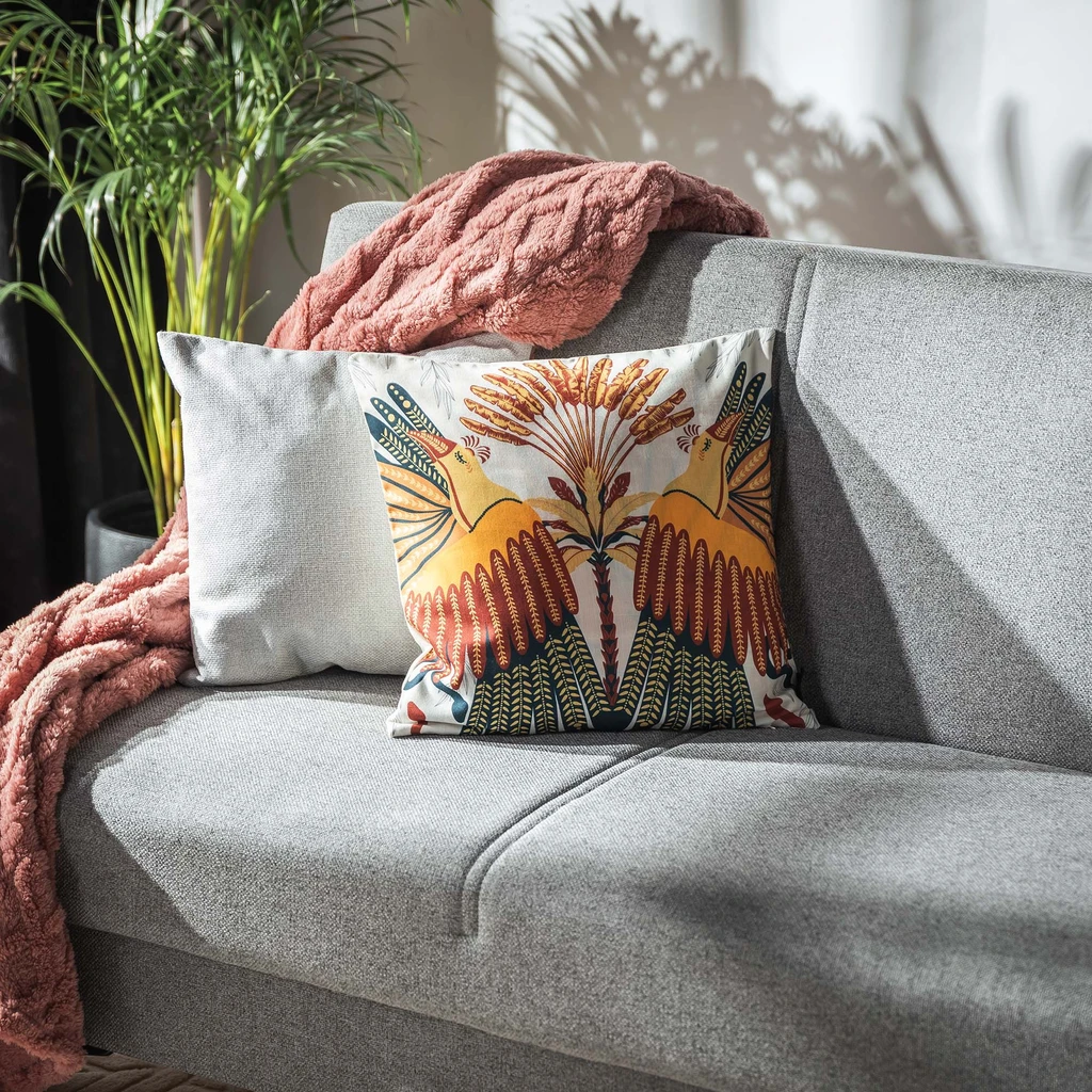 Obliečka na vankúš vo farebných vtákoch v bielej farbe DALI 45x45 cm