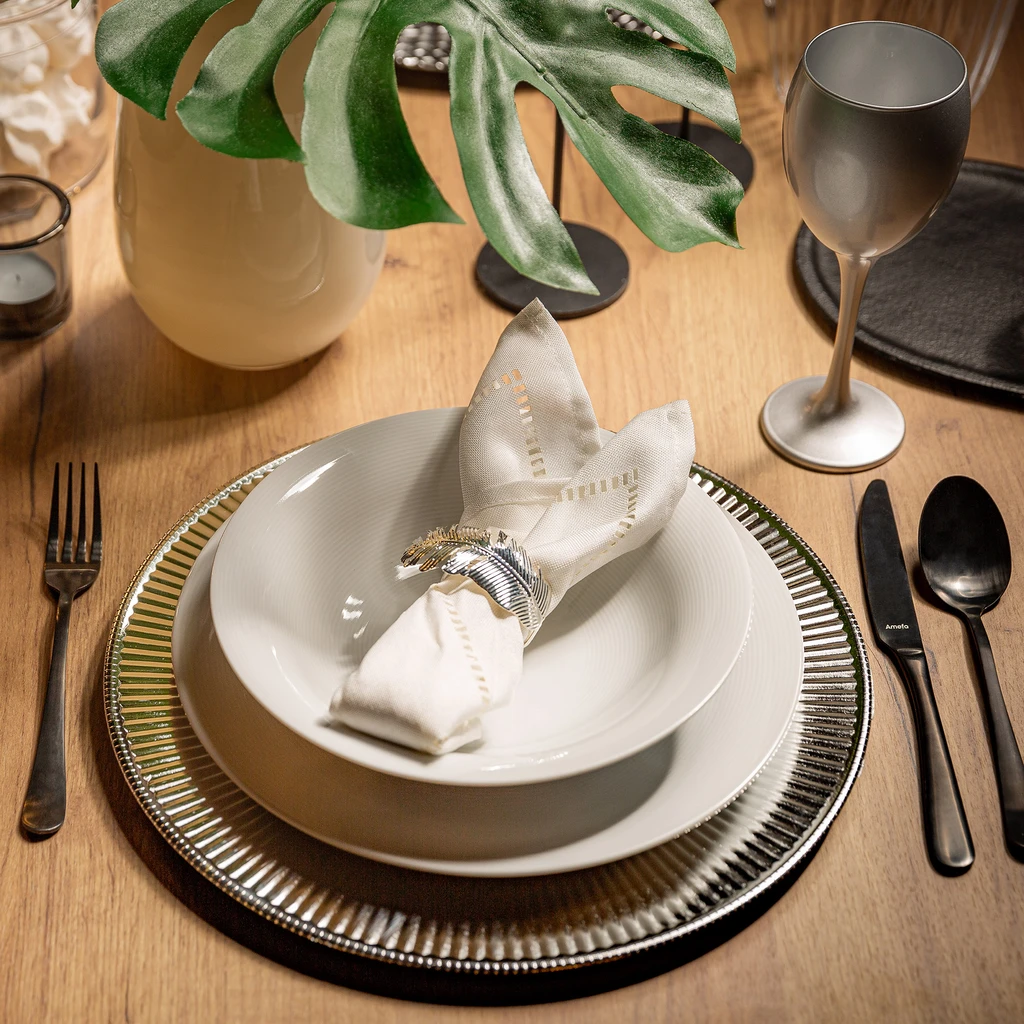 Ozdobný strieborný tanier 33 cm