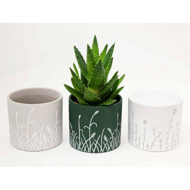 Obal na črepník s motívom kvetov biely 13 x 12 cm