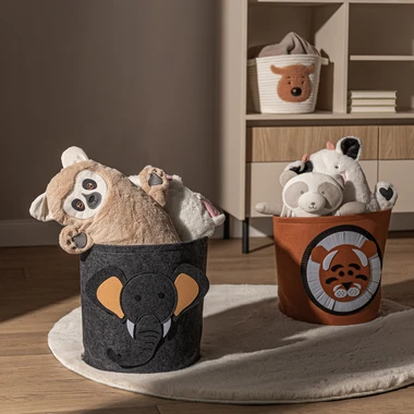 Vankúš plyšák lemur HUGGIE 50x33 cm