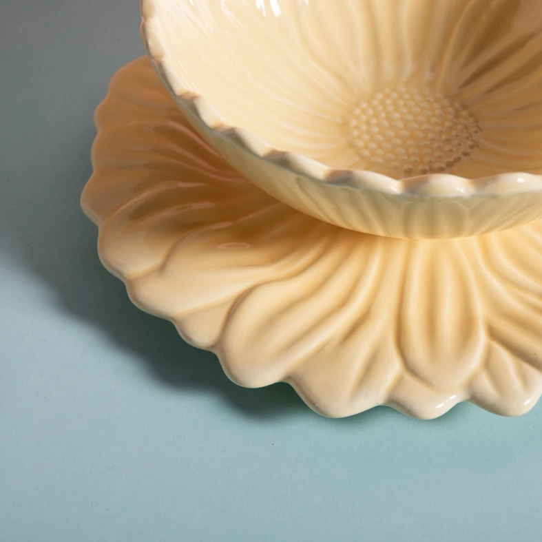 Dezertný tanier žltý kvet 21 cm