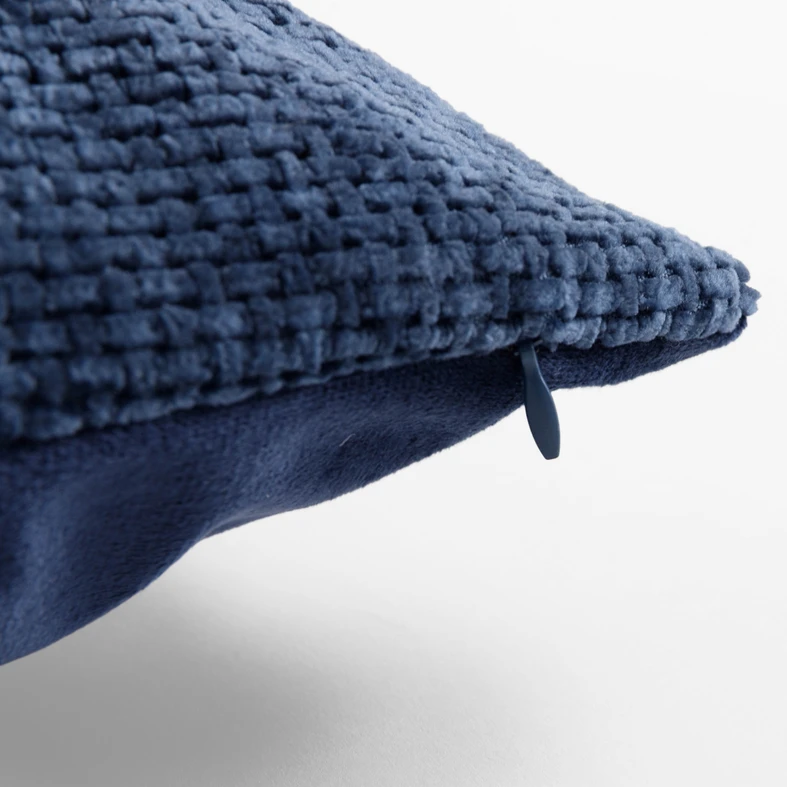 Ciemnoniebieska poszewka na poduszkę