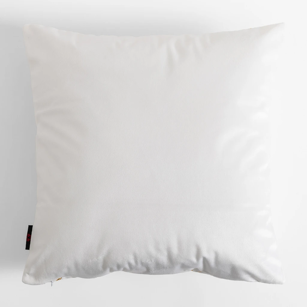 Biała poszewka welurowa z roślinnym, kwiatowym wzorem o złotym kolorze