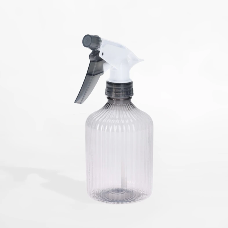 Lekki spryskiwacz do roślin