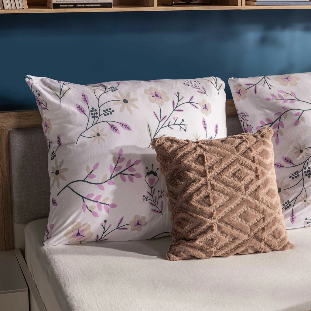 Bavlnená posteľná bielizeň JERSEYLOVE s motívom fialových rastlín 160x200 cm