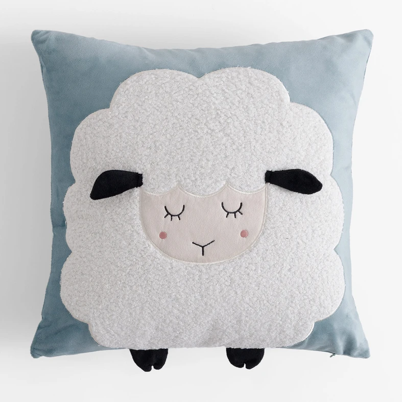 Niebieska poszewka dziecięca z motywem owieczki