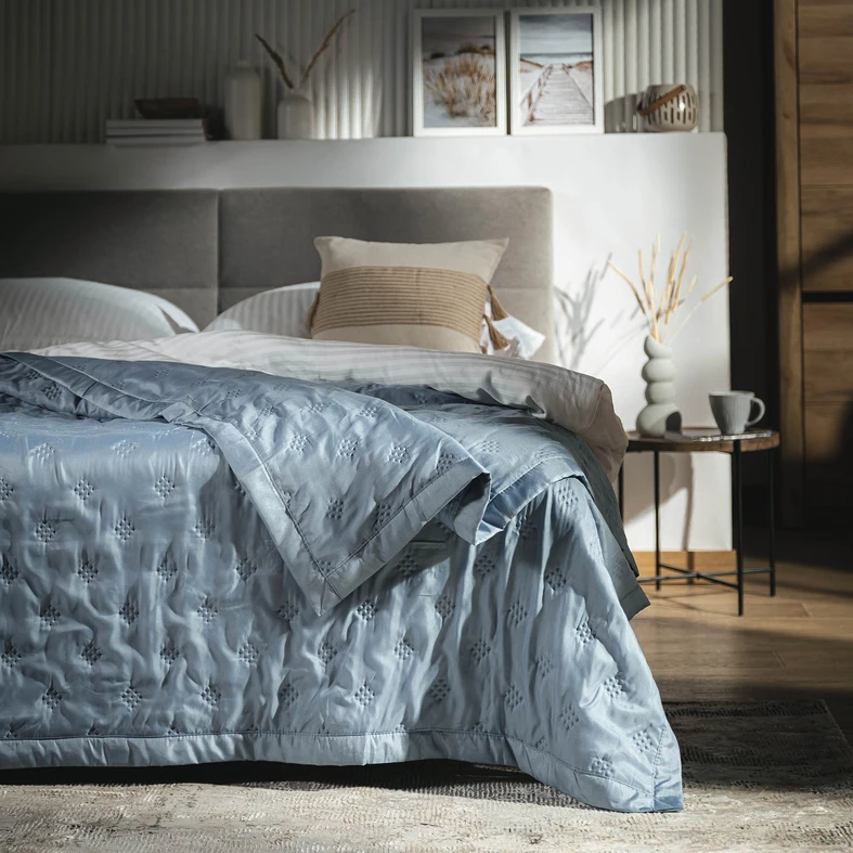 Prehoz na posteľ modrý CLOUD 220x200 cm