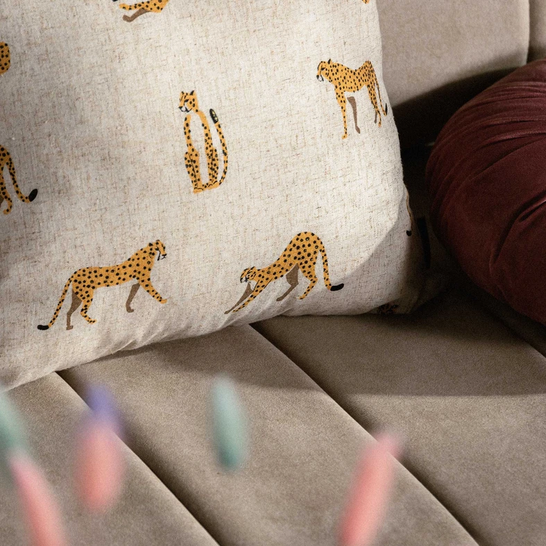Béžový dekoračná obliečka na vankúš s gepardom SUMMY 45x45 cm
