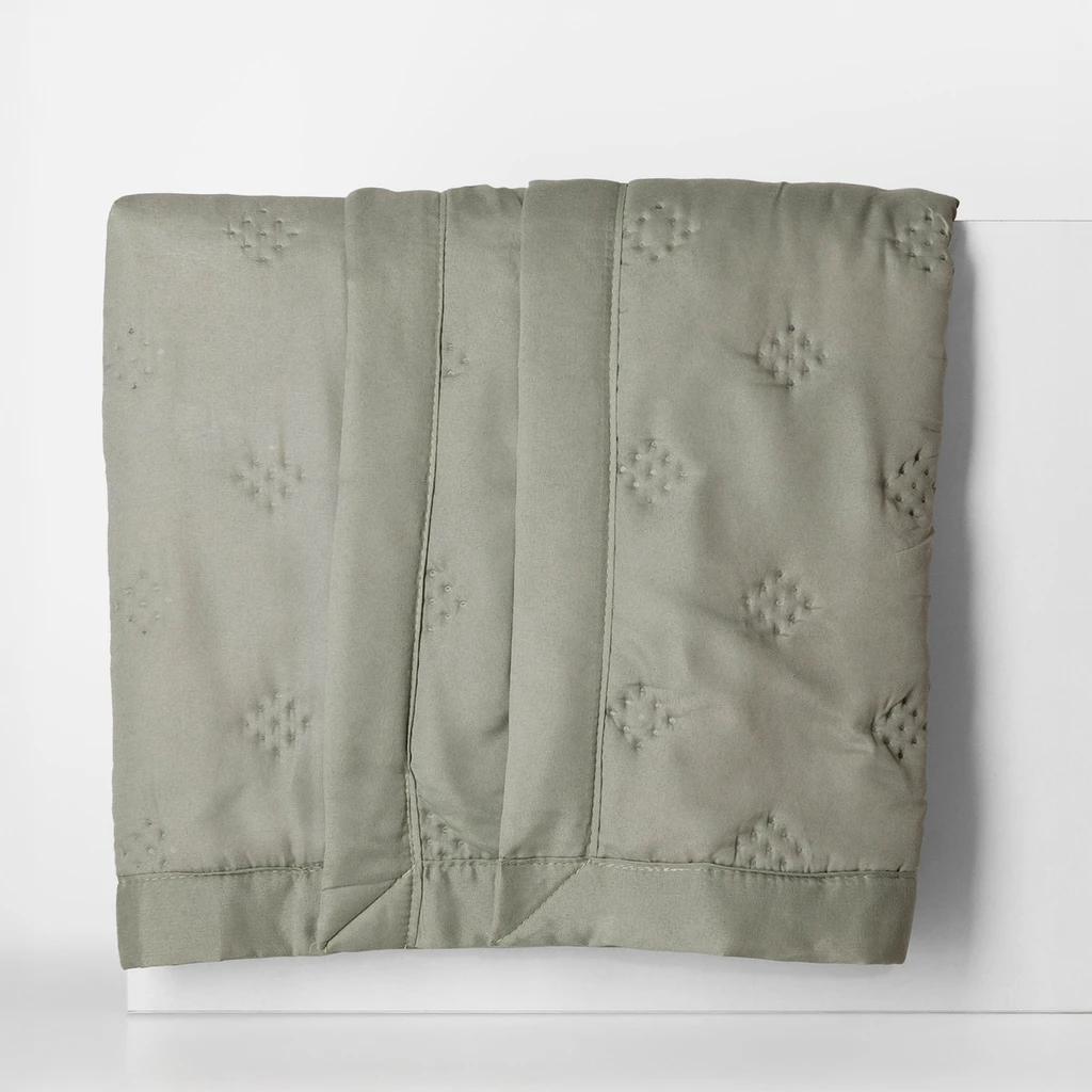 Oliwkowa narzuta na łóżko