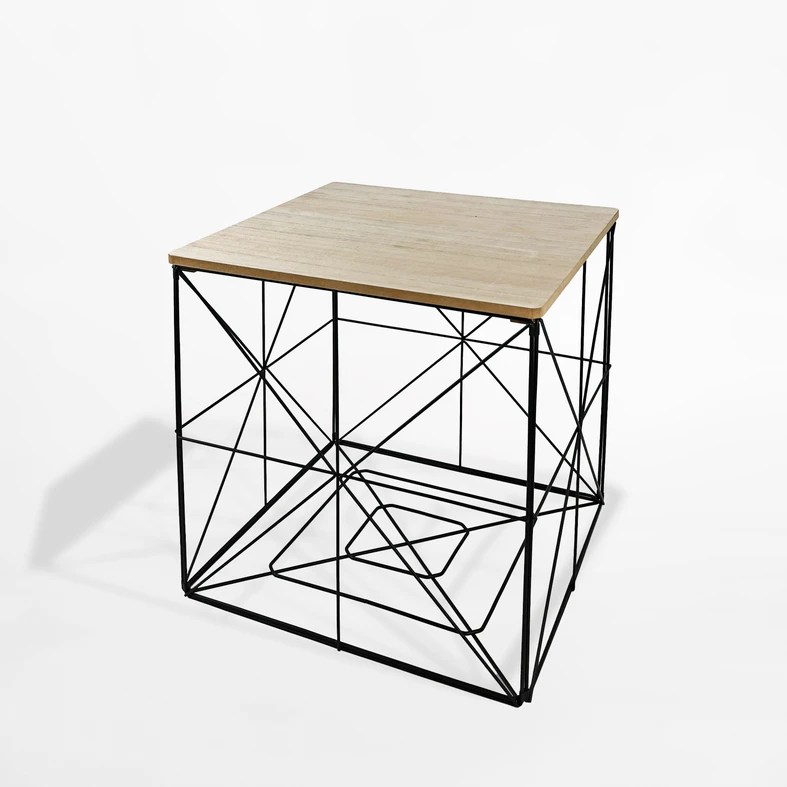 Štvorcový stôl s úložným priestorom