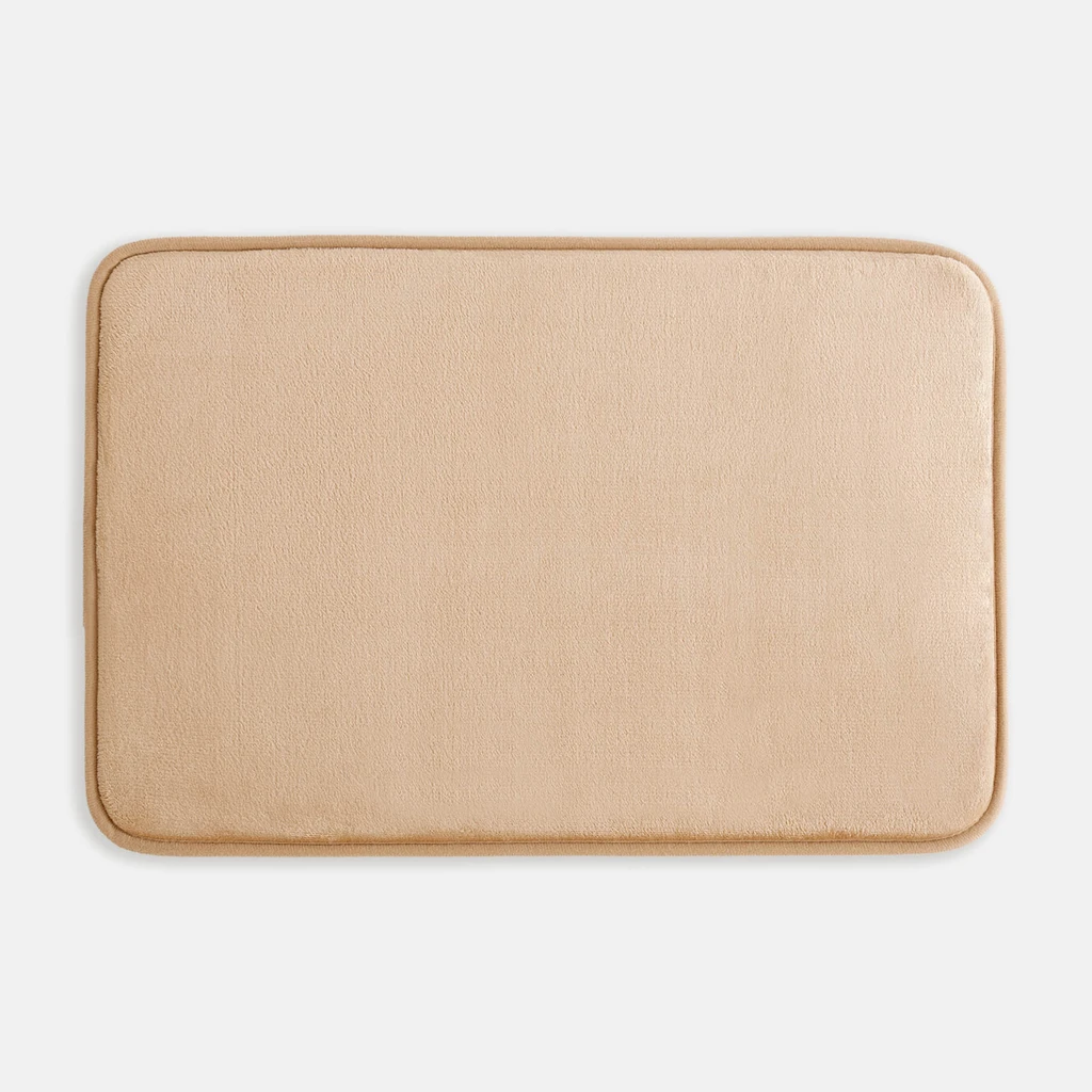 Beżowy dywanik łazienkowy