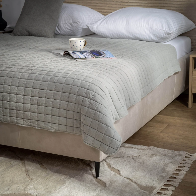 Prehoz na posteľ v tmavosivej farbe GISELLE 200x220 cm