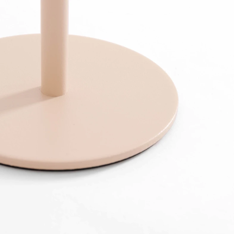 Wbudowane oświetlenie LED w lampie ma moc 2W, emituje strumień świetlny o wartości 80 lumenów.