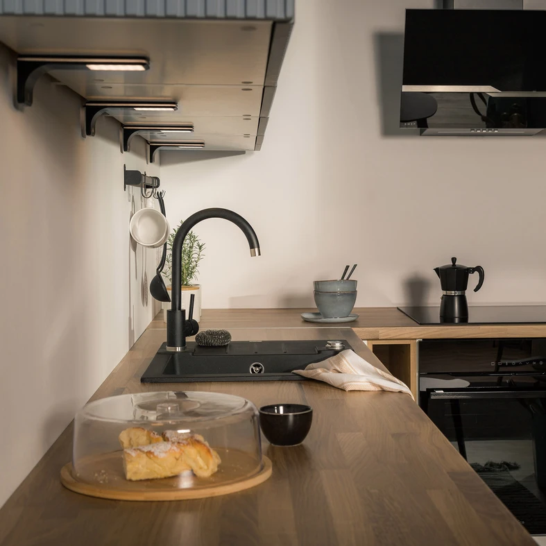 Okrúhla bambusová doska s tienidlom 28,2 cm