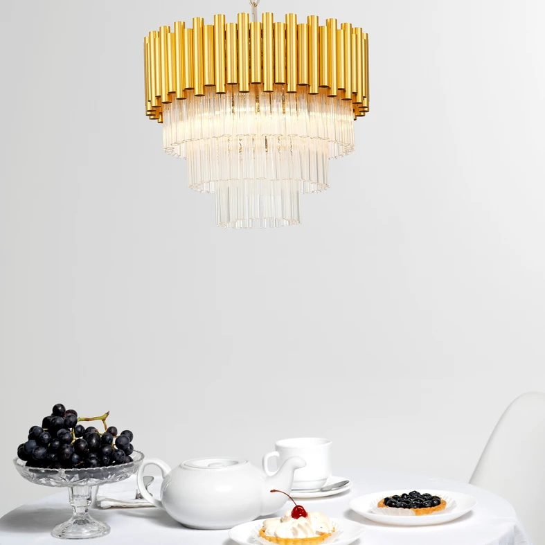 Upiększ wnętrze glamour lampą wiszącą PRIMA. ożesz ozdobić nią również jadalnię, a nawet stworzyć nastrojowy klimat w sypialni.