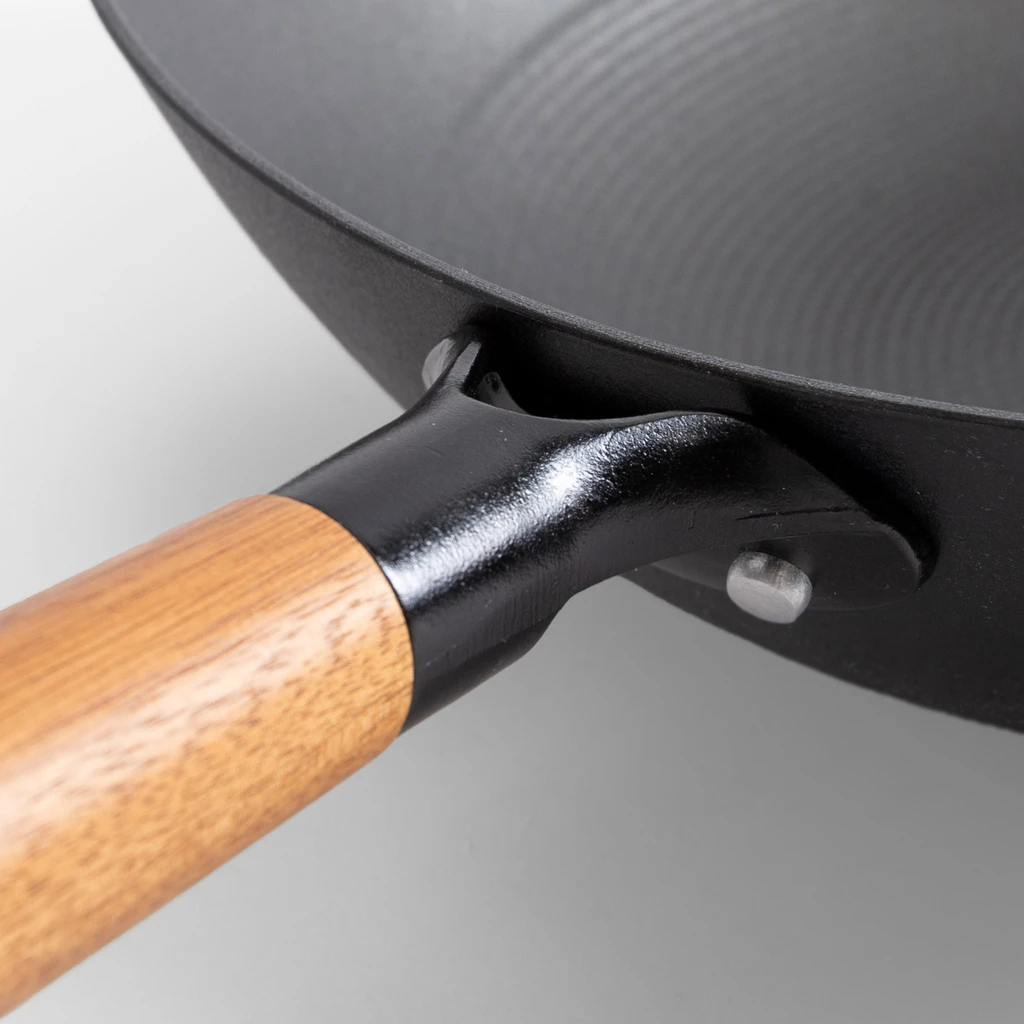 Liatinová hlboká panvica FERRO čierna 30 cm