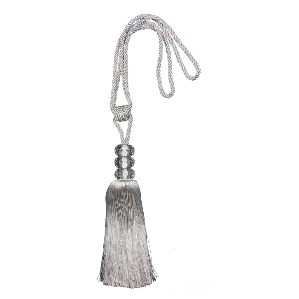 Dekoratívny strapec glamour na upínanie závesov biely