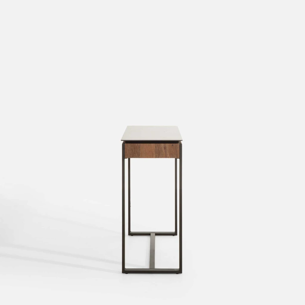 Konzola so zásuvkou BERMENO