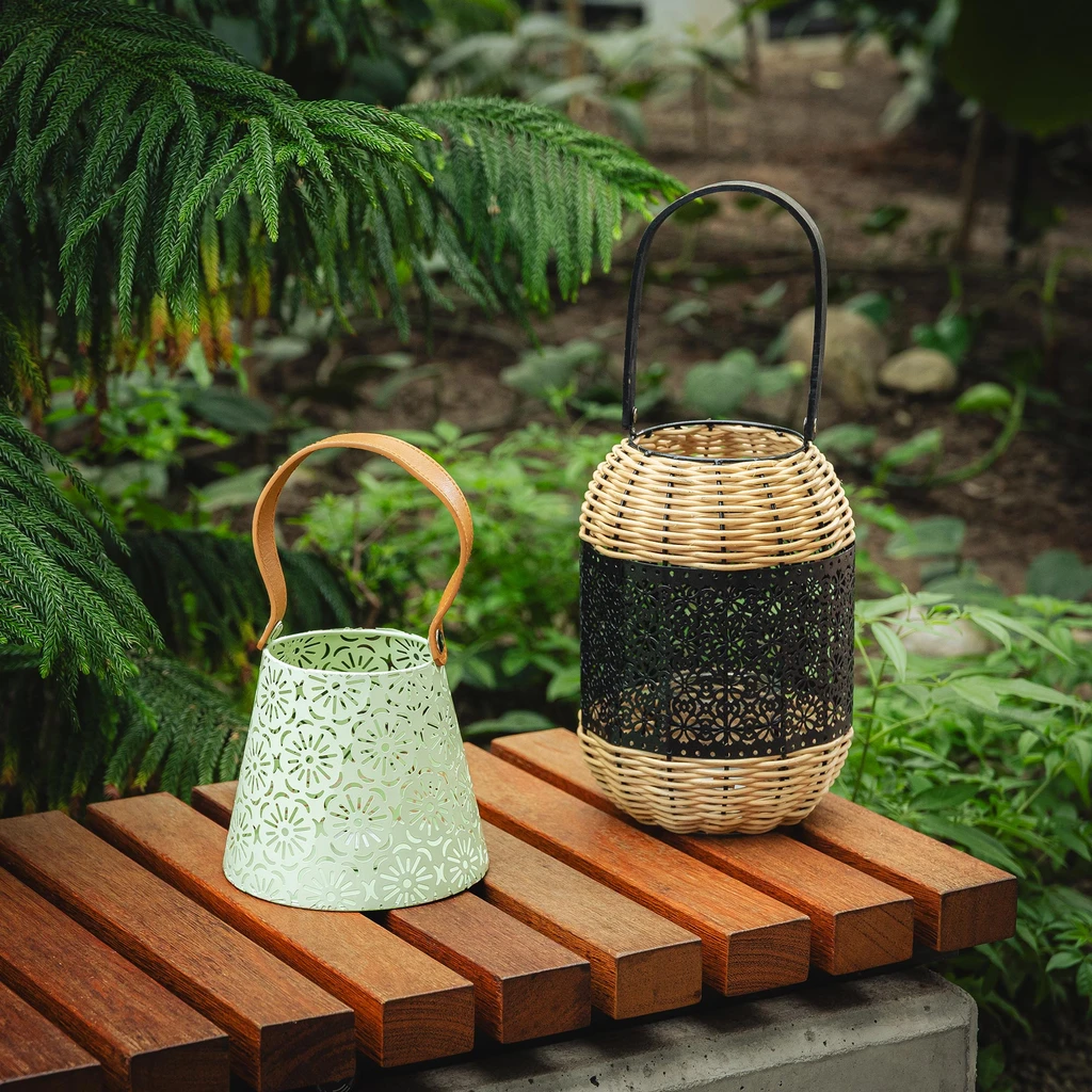 Kovový lampáš v zelenej farbe 16x26,5 cm