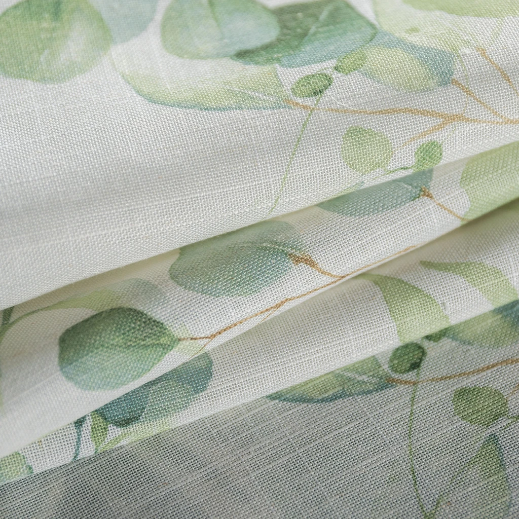 Bieżnik na stół z roślinnym wzorem