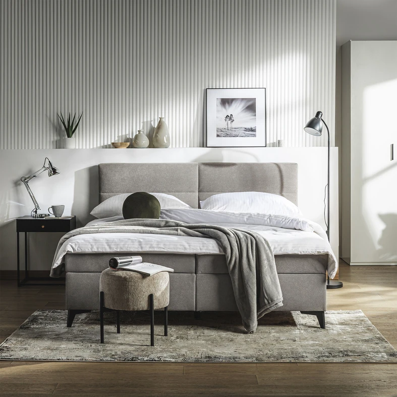 Stojacia lampa v čiernej farbe BOSCA